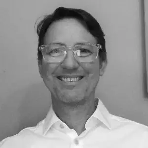 B&W photo of Pieter, Psychosexual and Relationship Therapist in training, offering low cost sex and relationship therapy