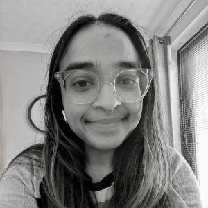 B&W photo of Mohua, Psychosexual and Relationship Therapist in training, offering low cost sex and relationship therapy