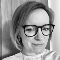 B&W photo of Lucy, Psychosexual and Relationship Therapist in training, offering low cost sex and relationship therapy