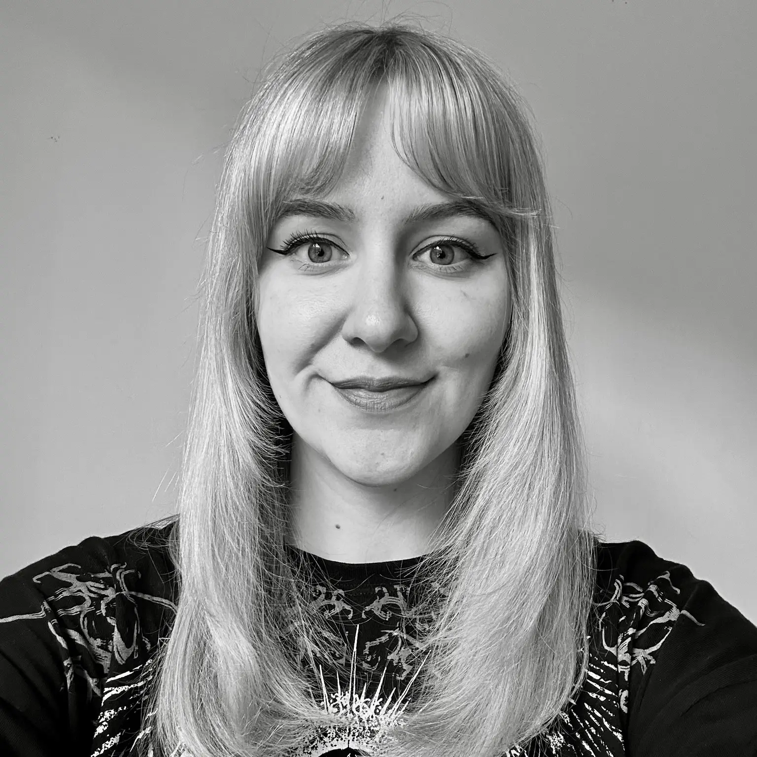 B&W photo of Stella, Psychosexual and Relationship Therapist in training, offering low cost sex and relationship therapy