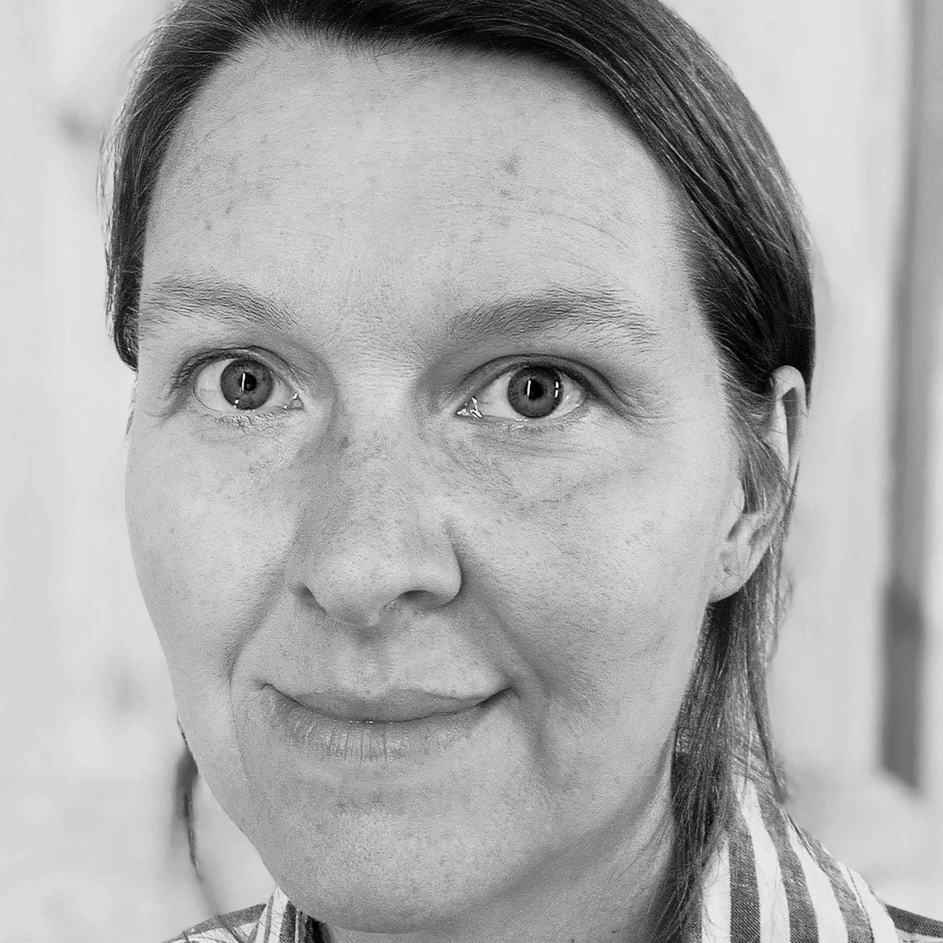 B&W photo of Caroline, Psychosexual and Relationship Therapist in training, offering low cost relationship and sex therapy in Winchester and online